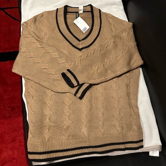 H&M Sweaters - Oversized sweater nwt